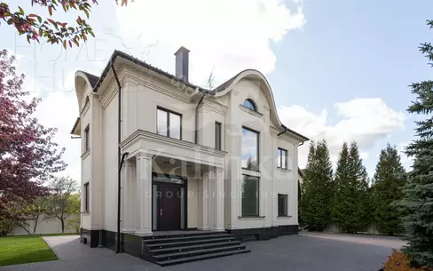 2-этажный коттедж 420 м² с отделкой