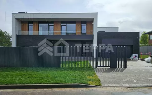 2-этажный коттедж 605 м² без отделки