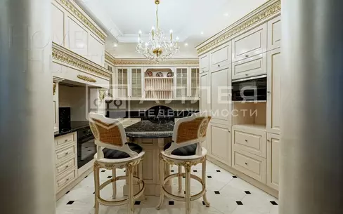 КОТТЕДЖ 800 м² с отделкой