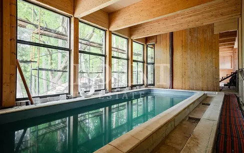 2-этажный коттедж 1 050 м² без отделки