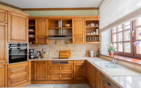 3-этажный коттедж 637 м² с отделкой