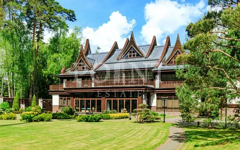 2-этажный коттедж 1 885 м² с отделкой