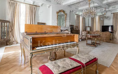 3-этажный коттедж 1 645 м² с отделкой