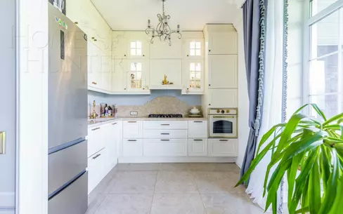 3-этажный таунхаус 250 м² с отделкой