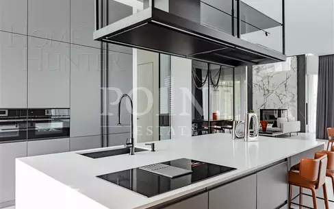 2-этажный коттедж 1 000 м² с отделкой