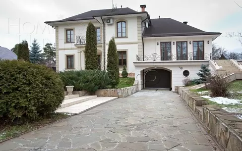 2-этажный коттедж 650 м² с отделкой