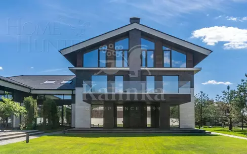 3-этажный коттедж 1 770 м² без отделки