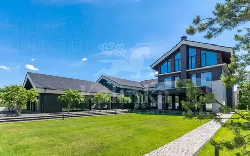 3-этажный коттедж 1 770 м² без отделки