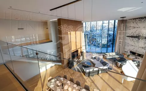 3-этажный коттедж 2 600 м² с отделкой