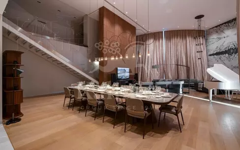 3-этажный коттедж 2 600 м² с отделкой