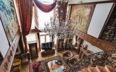 2-этажный коттедж 1 400 м² с отделкой