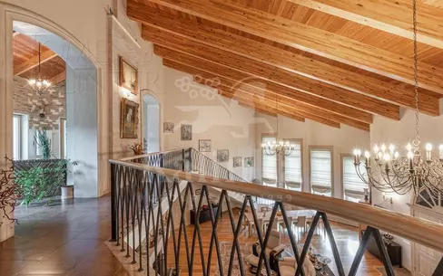 2-этажный коттедж 2 000 м² с отделкой