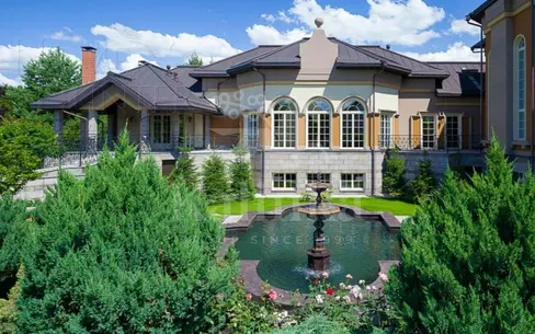 2-этажный коттедж 1 700 м² с отделкой