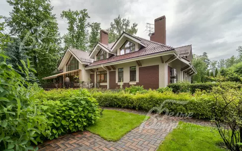 2-этажный коттедж 750 м² с отделкой