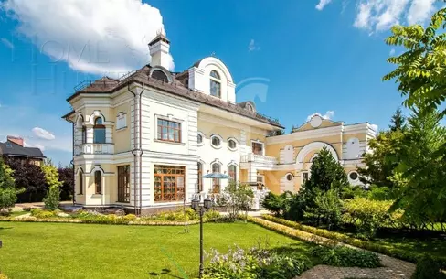 2-этажный коттедж 1 300 м² с отделкой