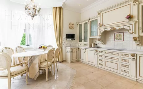 3-этажный коттедж 580 м² с отделкой