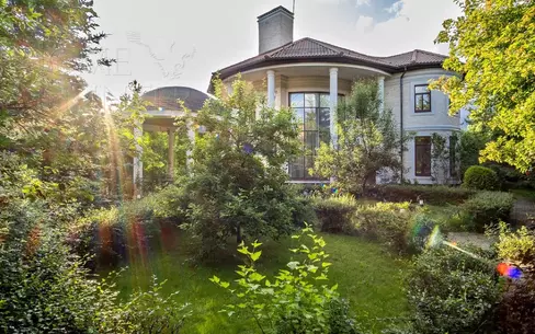2-этажный коттедж 540 м² с отделкой