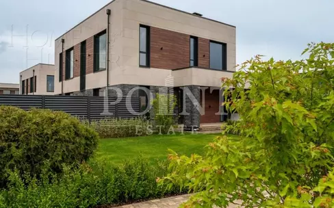 2-этажный коттедж 372 м² с отделкой