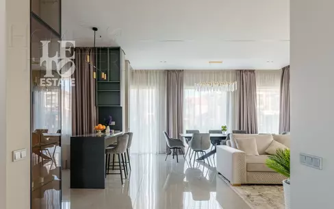 2-этажный коттедж 242.4 м² с отделкой