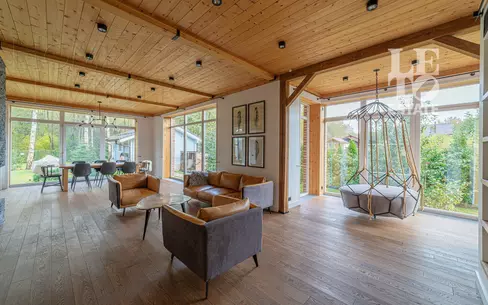 2-этажный коттедж 650 м² с отделкой