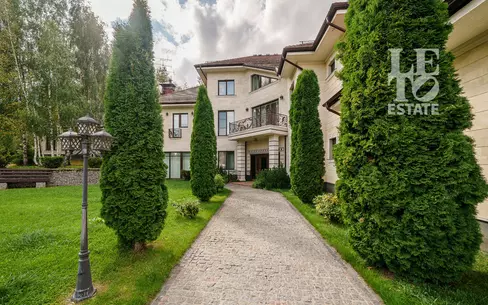 2-этажный коттедж 848 м² без отделки