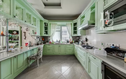 3-этажный коттедж 553.6 м² с отделкой