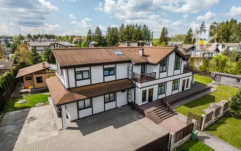 2-этажный коттедж 417 м² с отделкой