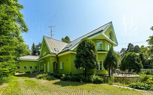 2-этажный коттедж 675.8 м² с отделкой