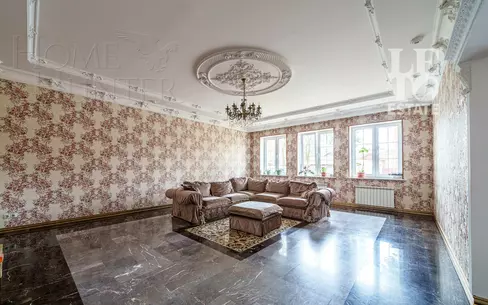 2-этажный коттедж 290 м² с отделкой