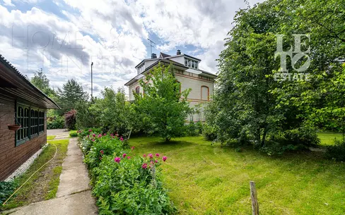 2-этажный коттедж 387.2 м² с отделкой