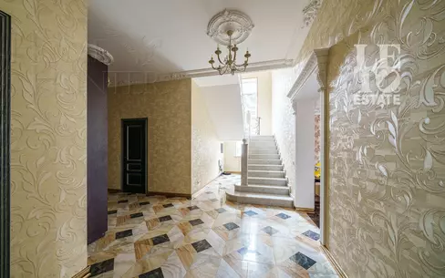 2-этажный коттедж 290 м² с отделкой