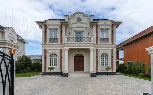 2-этажный коттедж 260 м² с отделкой