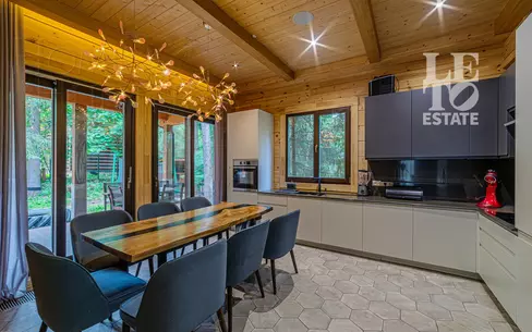 2-этажный коттедж 360 м² с отделкой