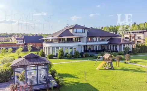 2-этажный коттедж 1 150 м² с отделкой