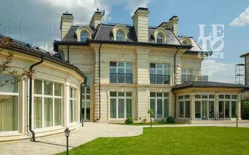 2-этажный коттедж 1 200 м² с отделкой