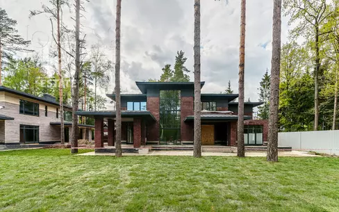 2-этажный коттедж 460 м² без отделки