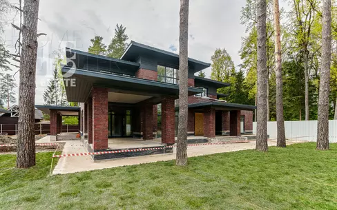 2-этажный коттедж 460 м² без отделки