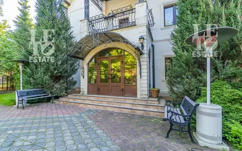 3-этажный коттедж 520 м² с отделкой
