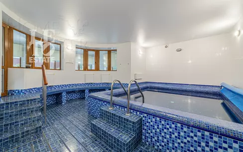 3-этажный коттедж 673.2 м² с отделкой