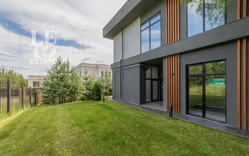2-этажный коттедж 720 м² с отделкой