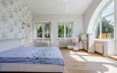 2-этажный коттедж 1 087 м² с отделкой