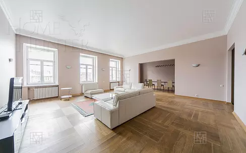 5-комн. кв., 213.7 м², 5/6 этаж
