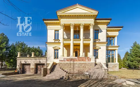 2-этажный коттедж 800 м² с отделкой