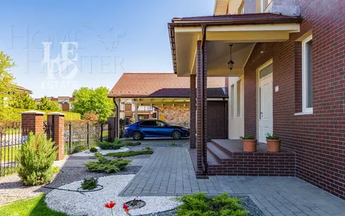 3-этажный коттедж 480 м² с отделкой