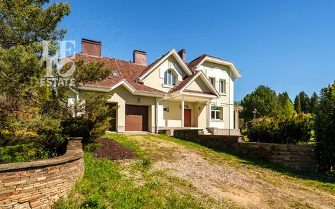 2-этажный коттедж 585 м² с отделкой