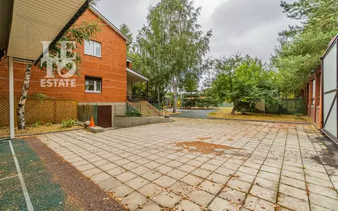 2-этажный коттедж 412.6 м² с отделкой