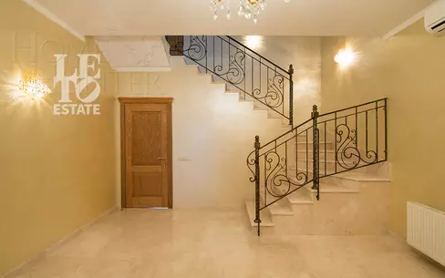 2-этажный коттедж 620 м² с отделкой