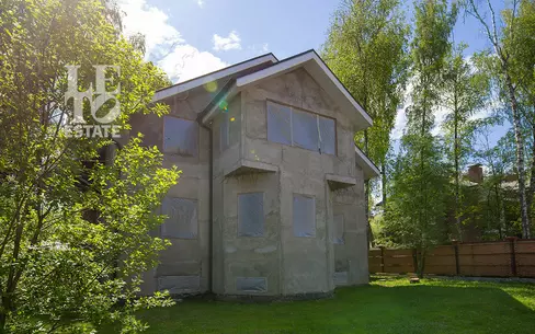 2-этажный коттедж 650 м² без отделки