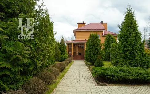 2-этажный коттедж 500 м² с отделкой