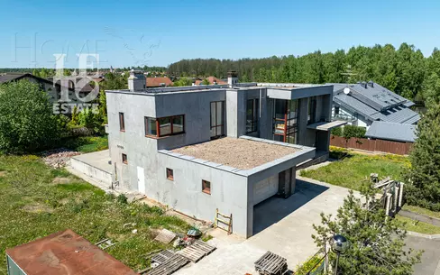 2-этажный коттедж 568.2 м² без отделки